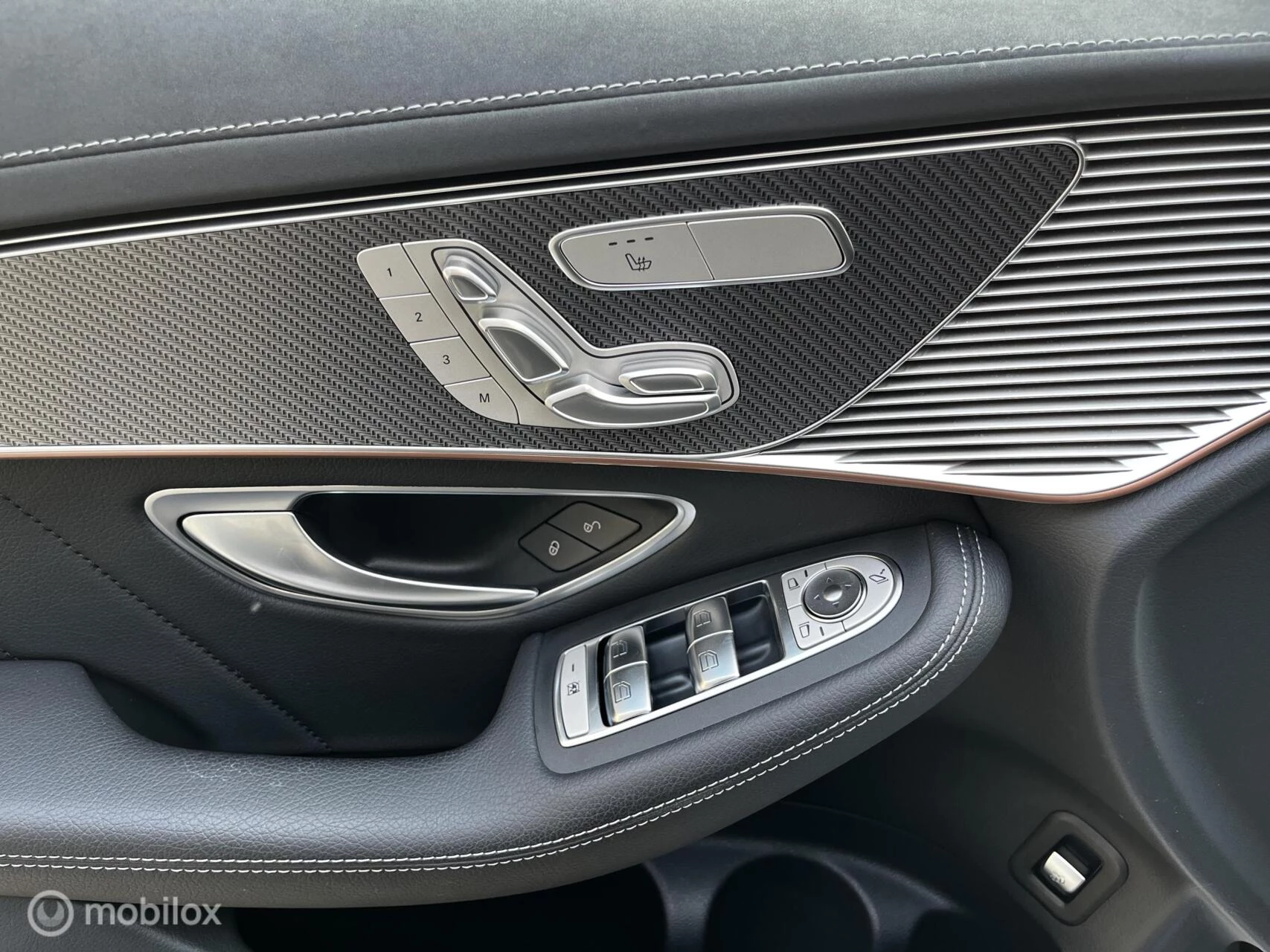 Hoofdafbeelding Mercedes-Benz EQC