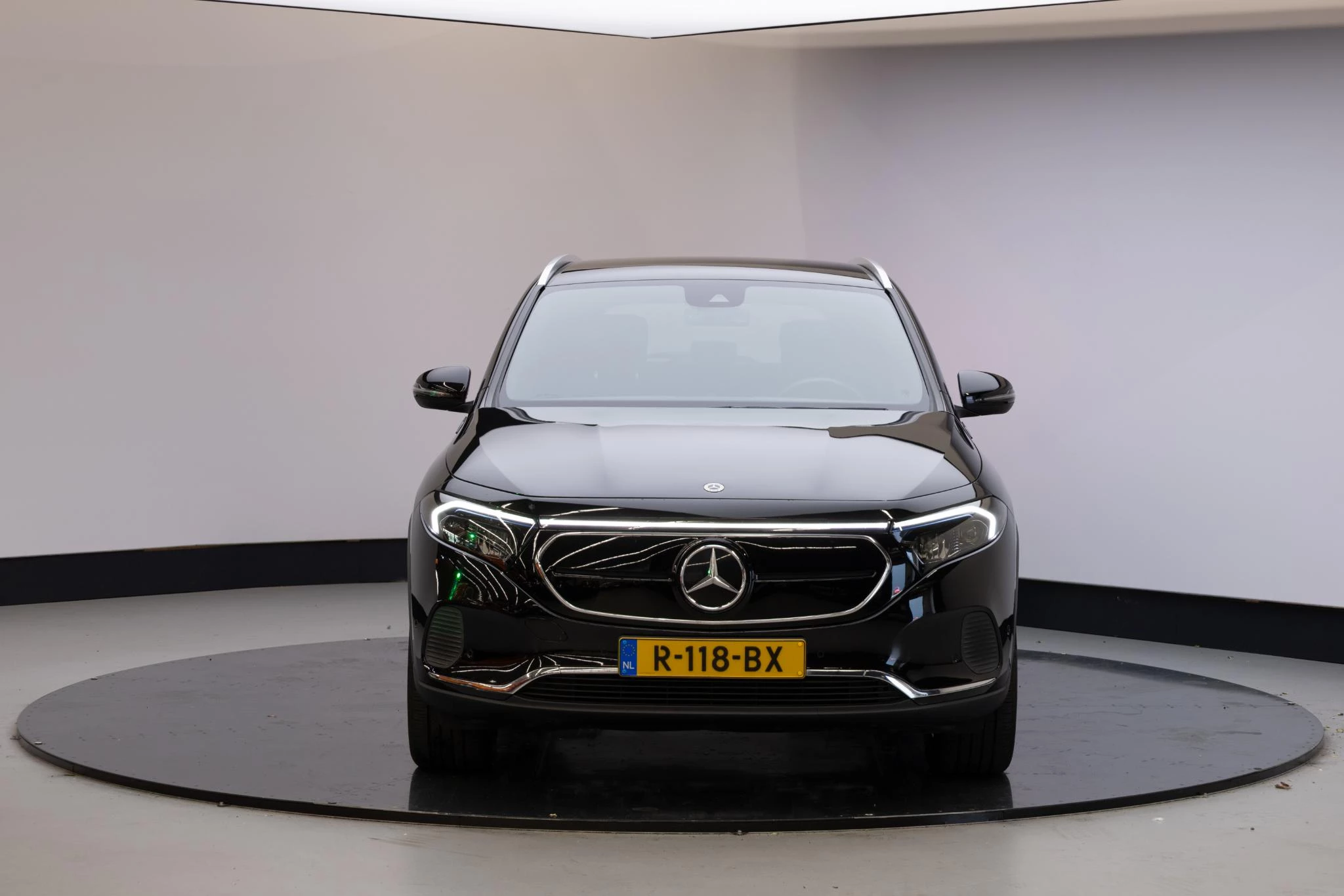 Hoofdafbeelding Mercedes-Benz EQA