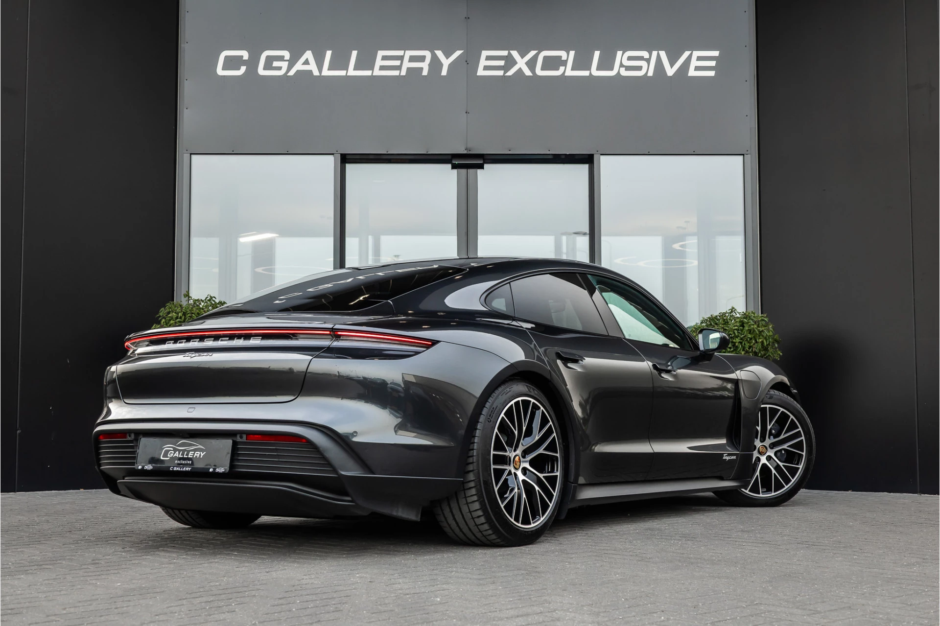 Hoofdafbeelding Porsche Taycan