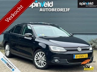 Hoofdafbeelding Volkswagen Jetta Volkswagen Jetta 1.4 TSI Hybrid Highline BJ`13 NAP NL Schuifdak Dealer onderhouden