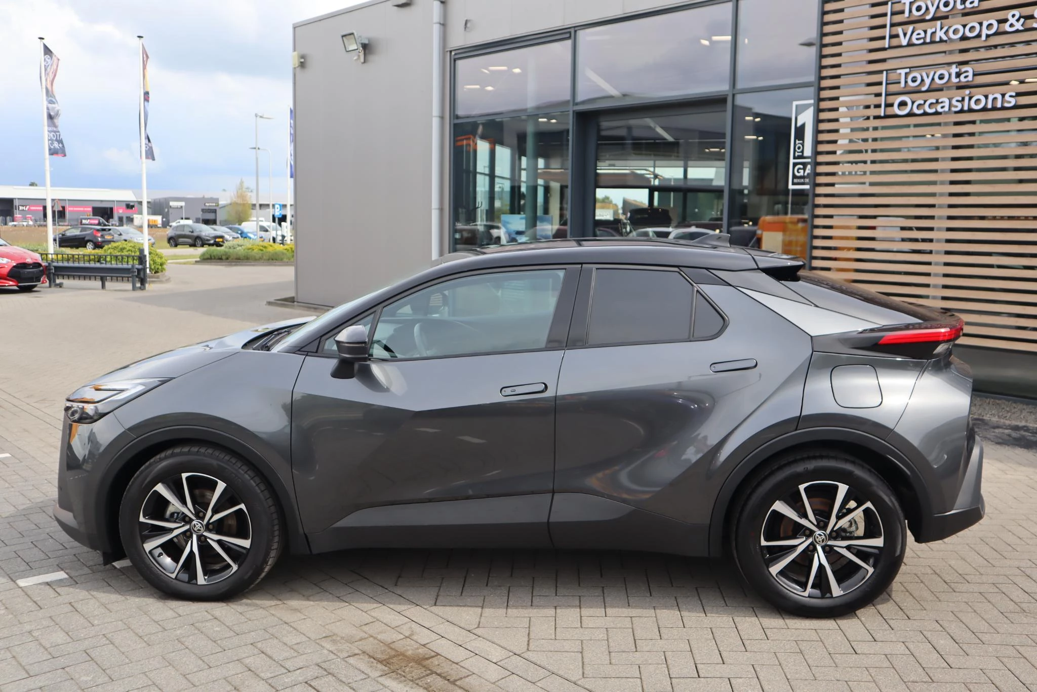 Hoofdafbeelding Toyota C-HR