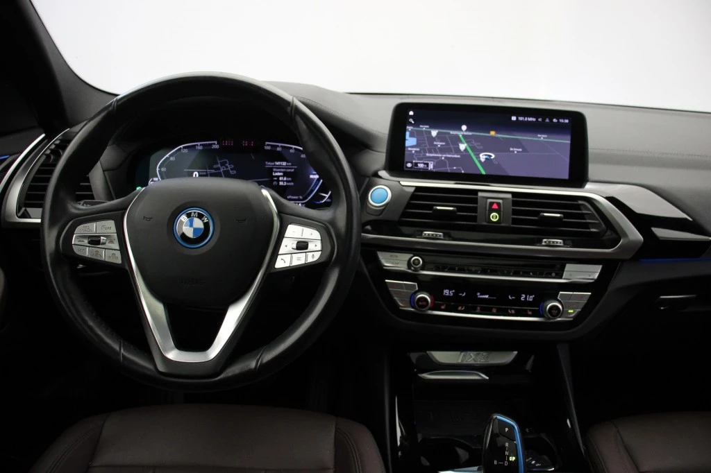 Hoofdafbeelding BMW iX3