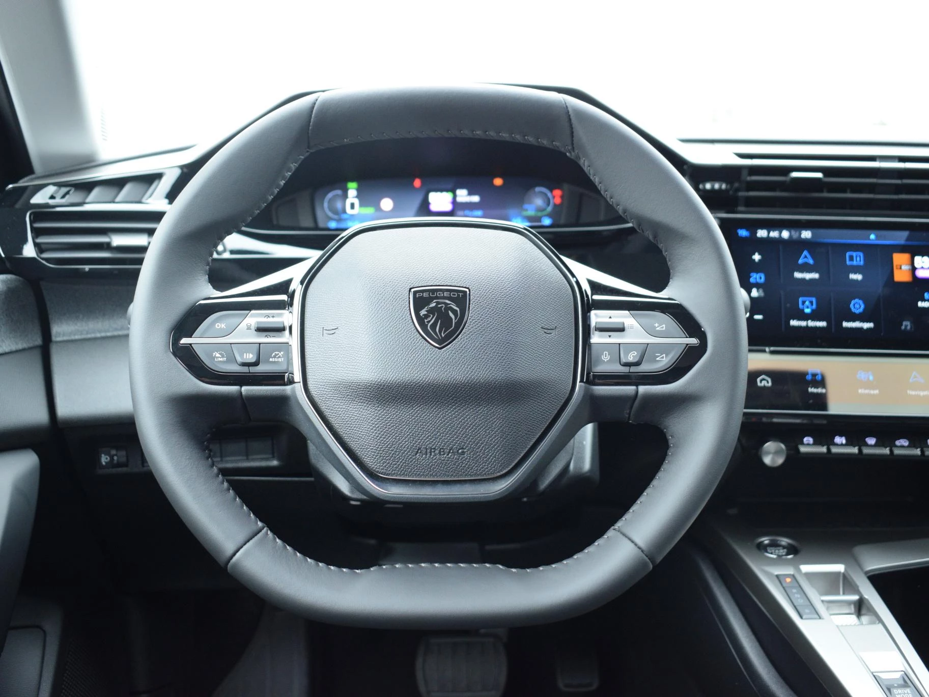 Hoofdafbeelding Peugeot e-308
