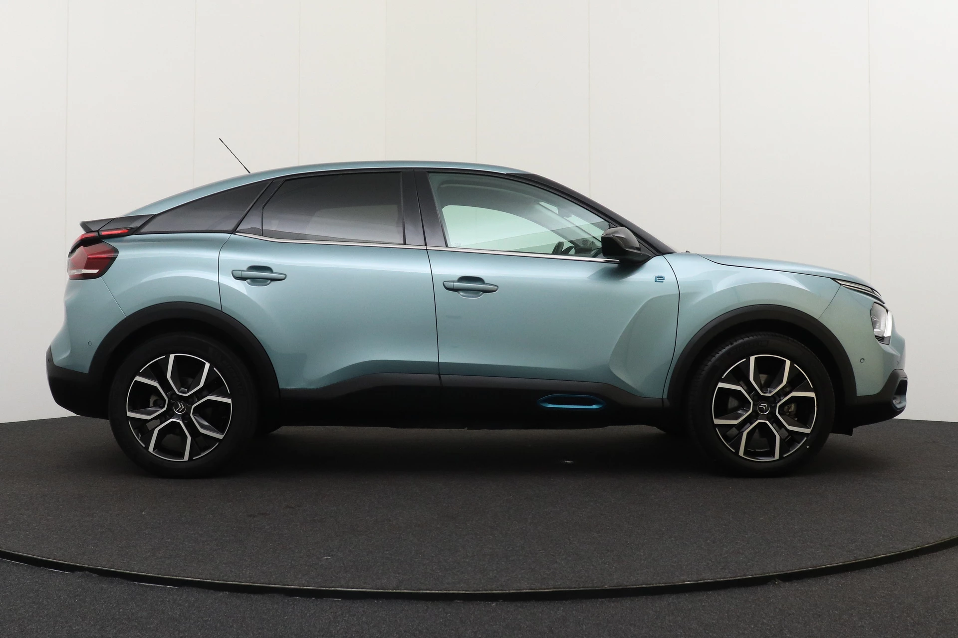 Hoofdafbeelding Citroën ë-C4