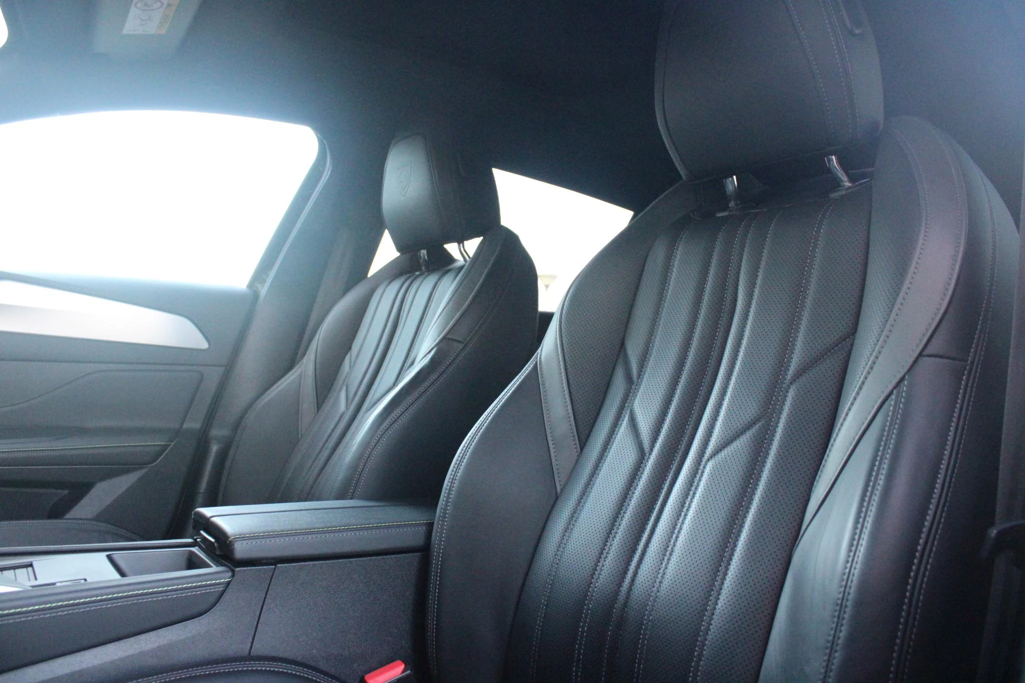 Hoofdafbeelding Peugeot 408