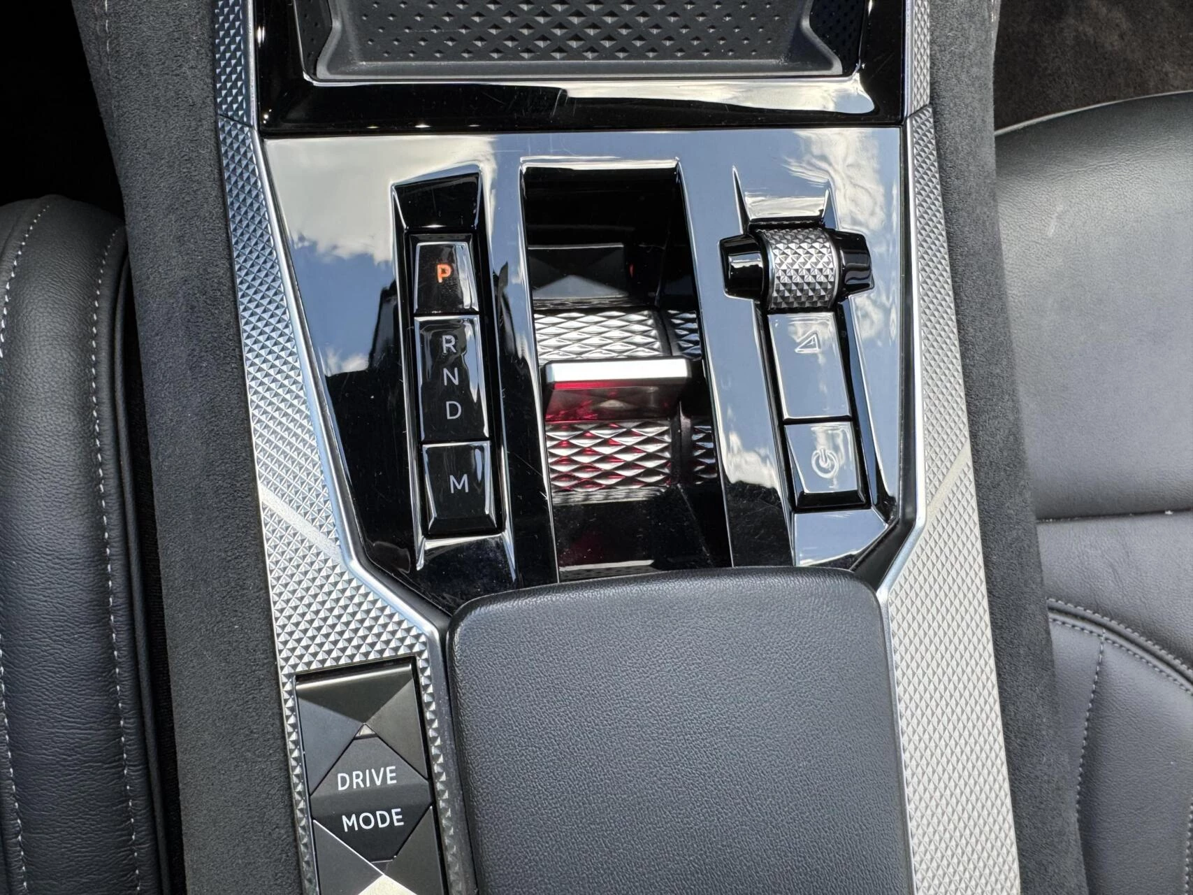 Hoofdafbeelding DS DS 4