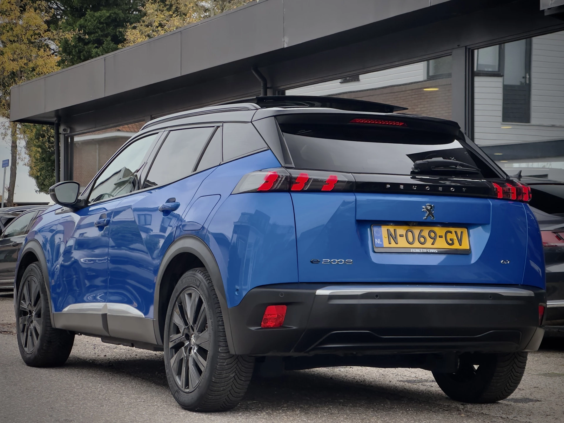 Hoofdafbeelding Peugeot e-2008