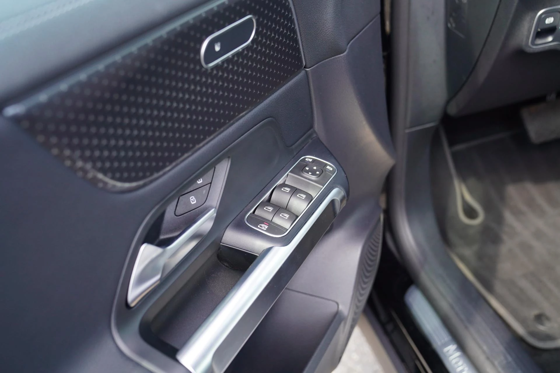 Hoofdafbeelding Mercedes-Benz EQB