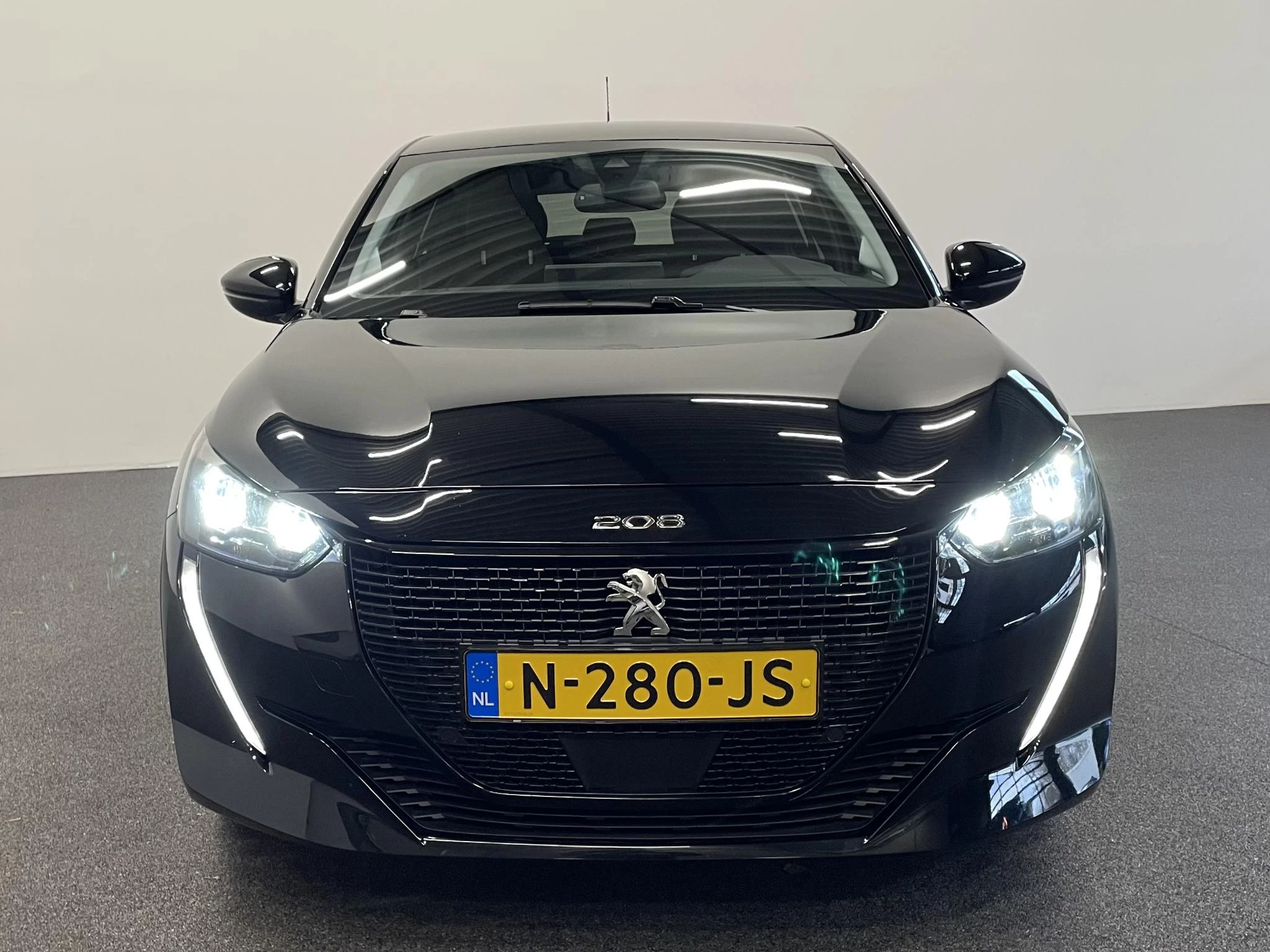 Hoofdafbeelding Peugeot e-208