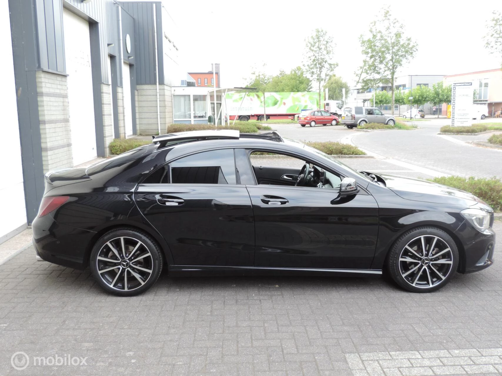 Hoofdafbeelding Mercedes-Benz CLA