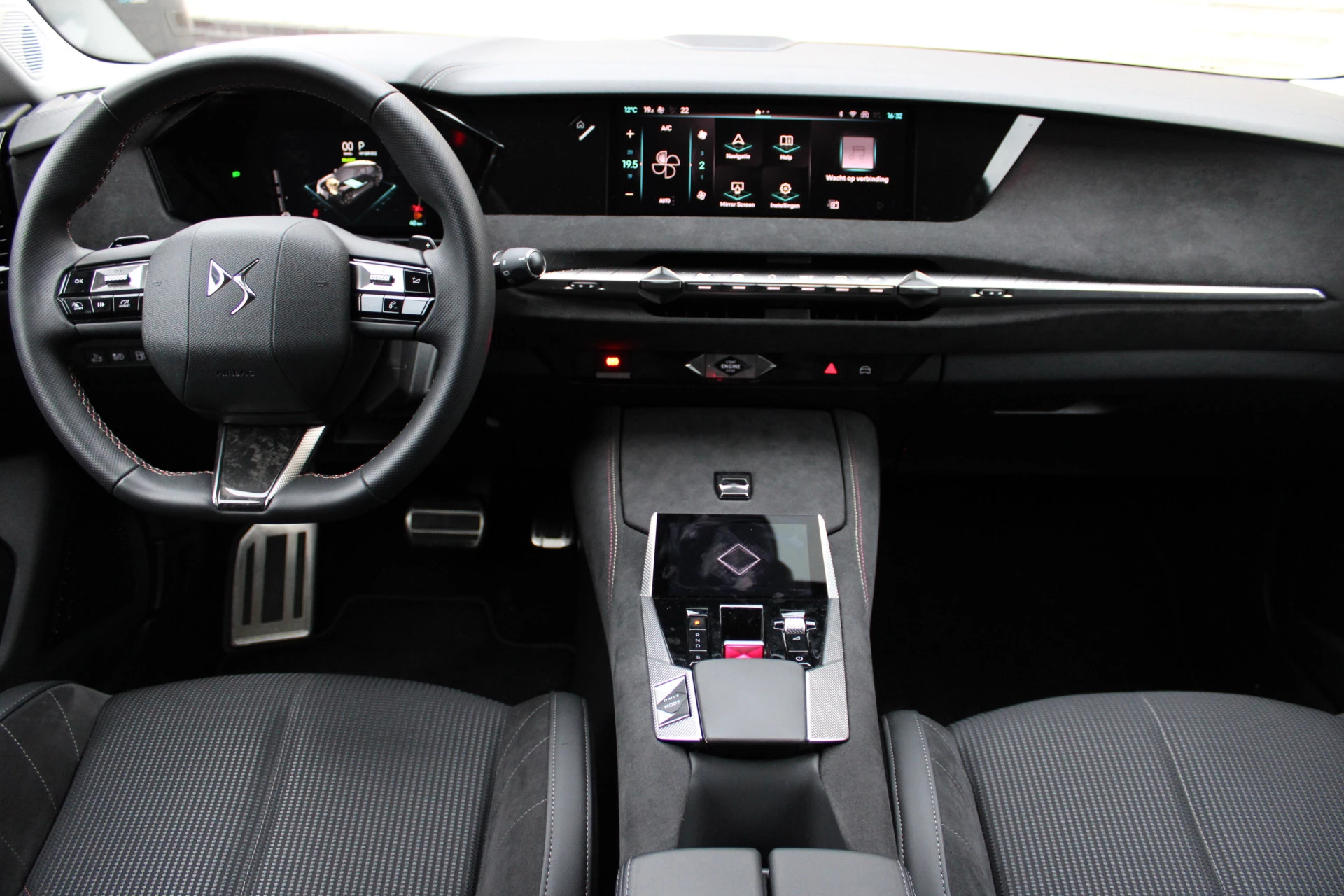 Hoofdafbeelding DS DS 4