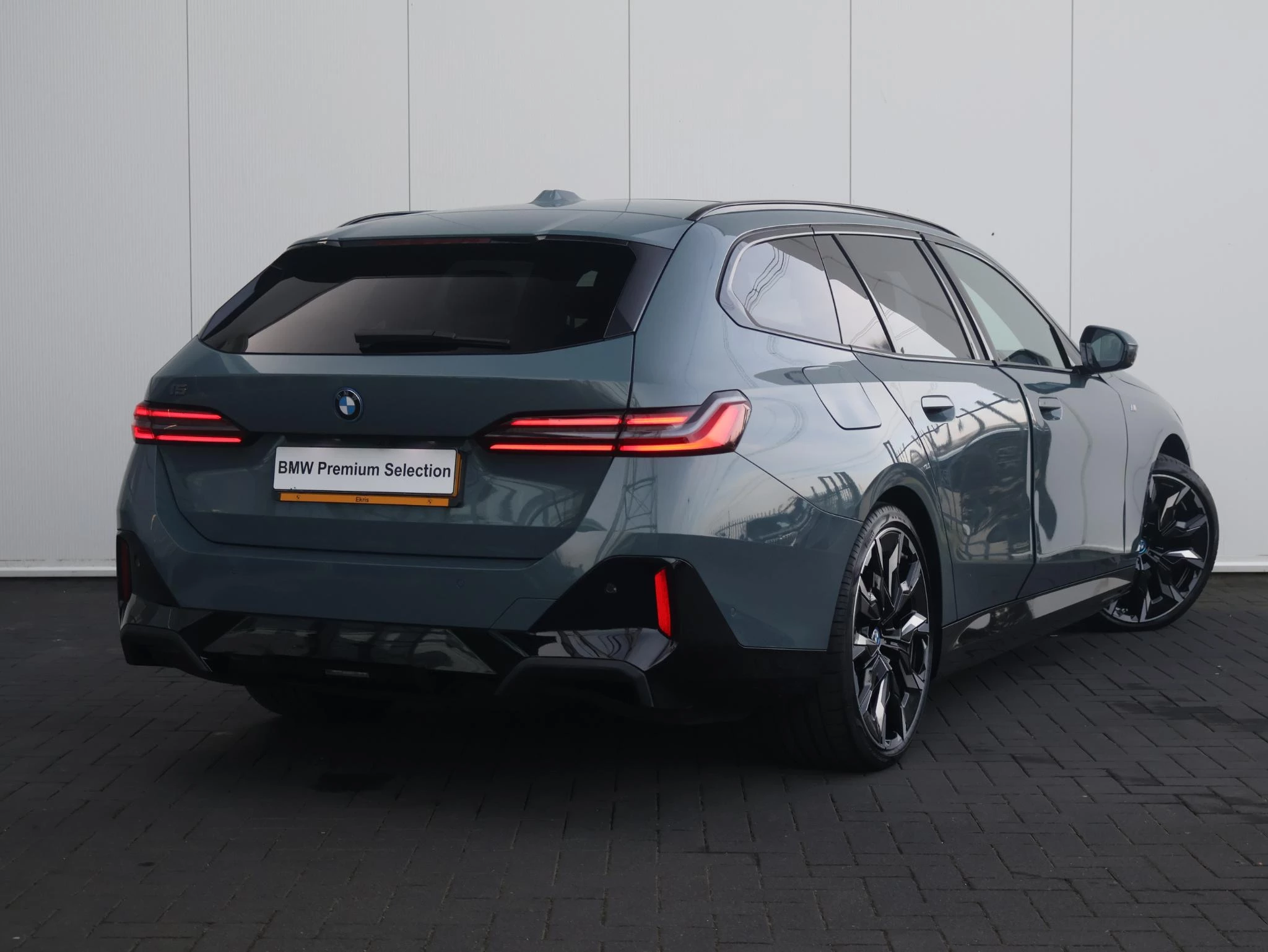 Hoofdafbeelding BMW i5