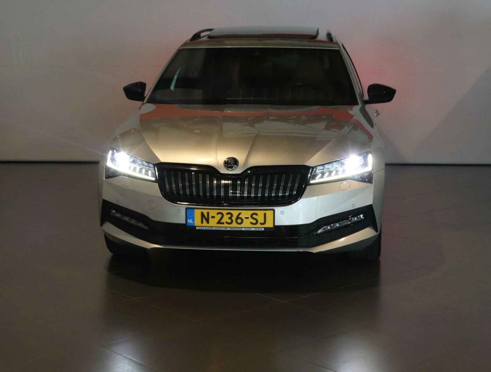 Hoofdafbeelding Škoda Superb