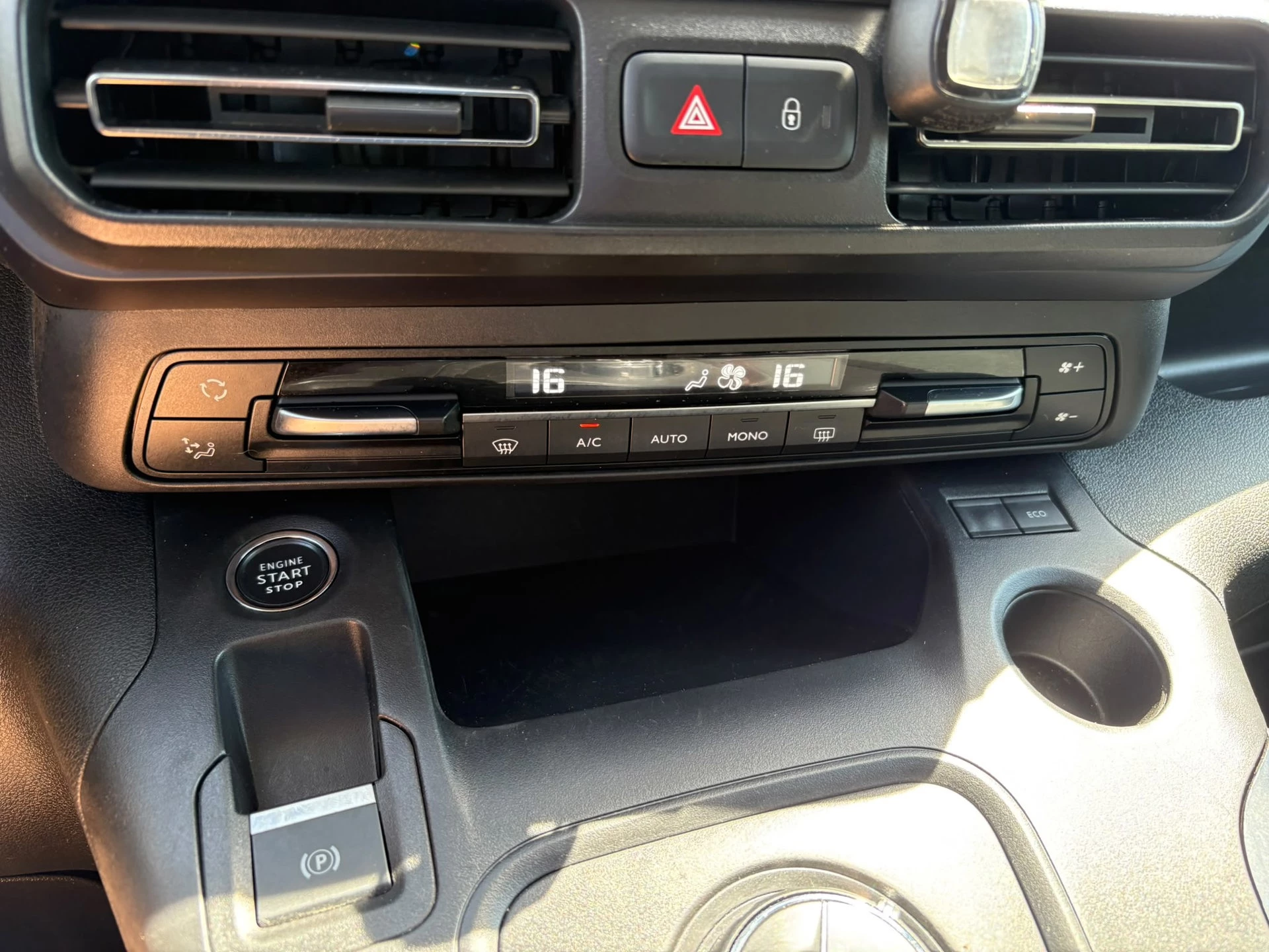 Hoofdafbeelding Peugeot Rifter