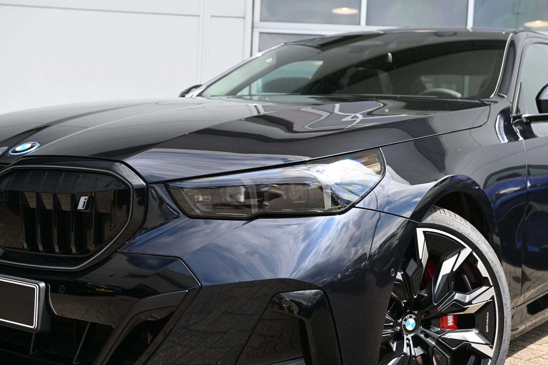 Hoofdafbeelding BMW i5