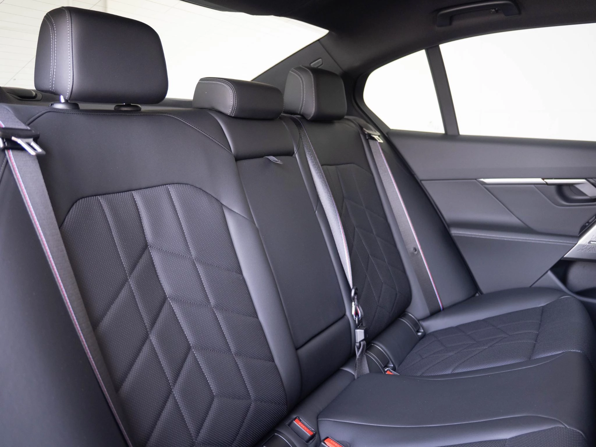 Hoofdafbeelding BMW i5