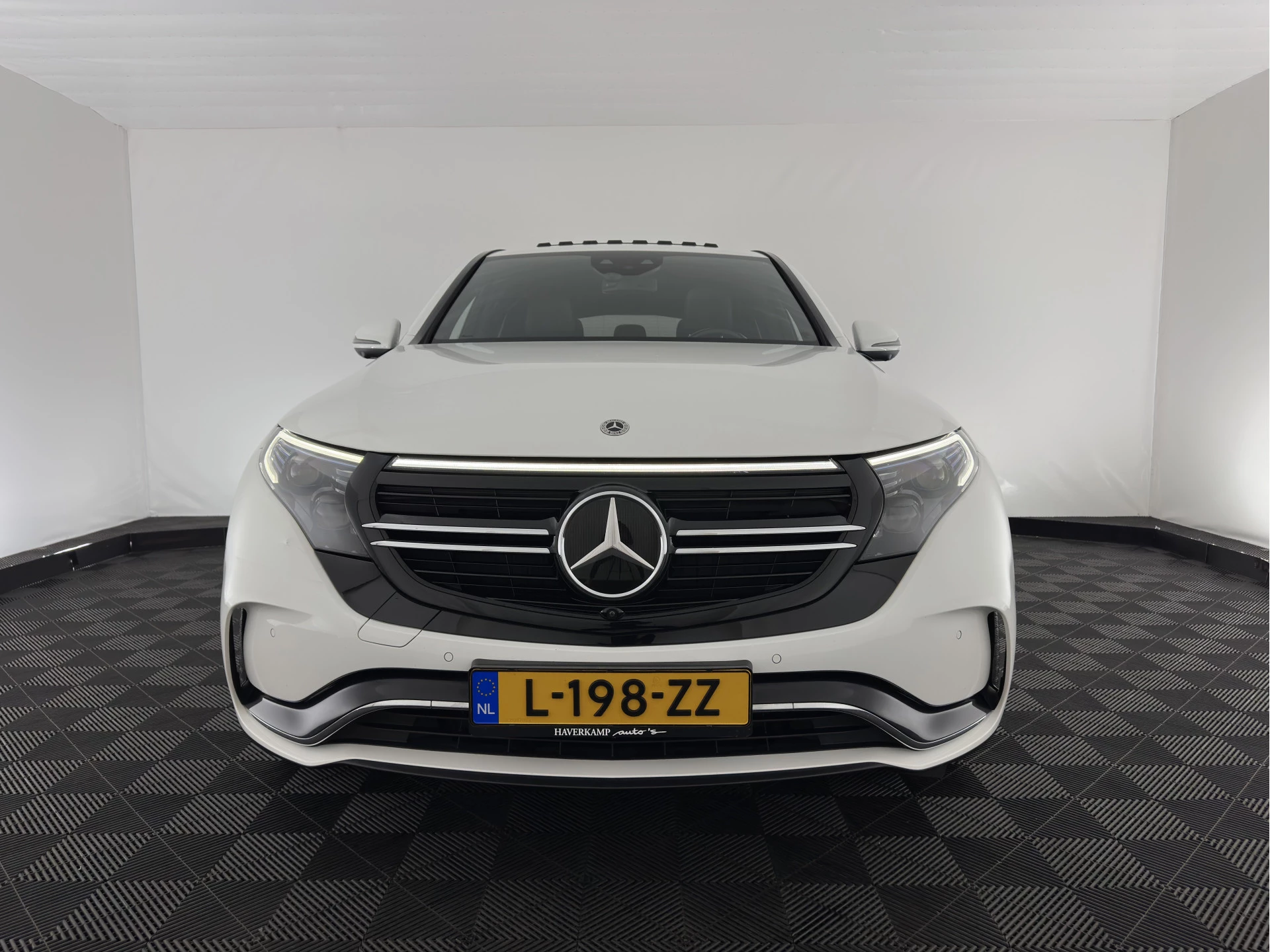Hoofdafbeelding Mercedes-Benz EQC