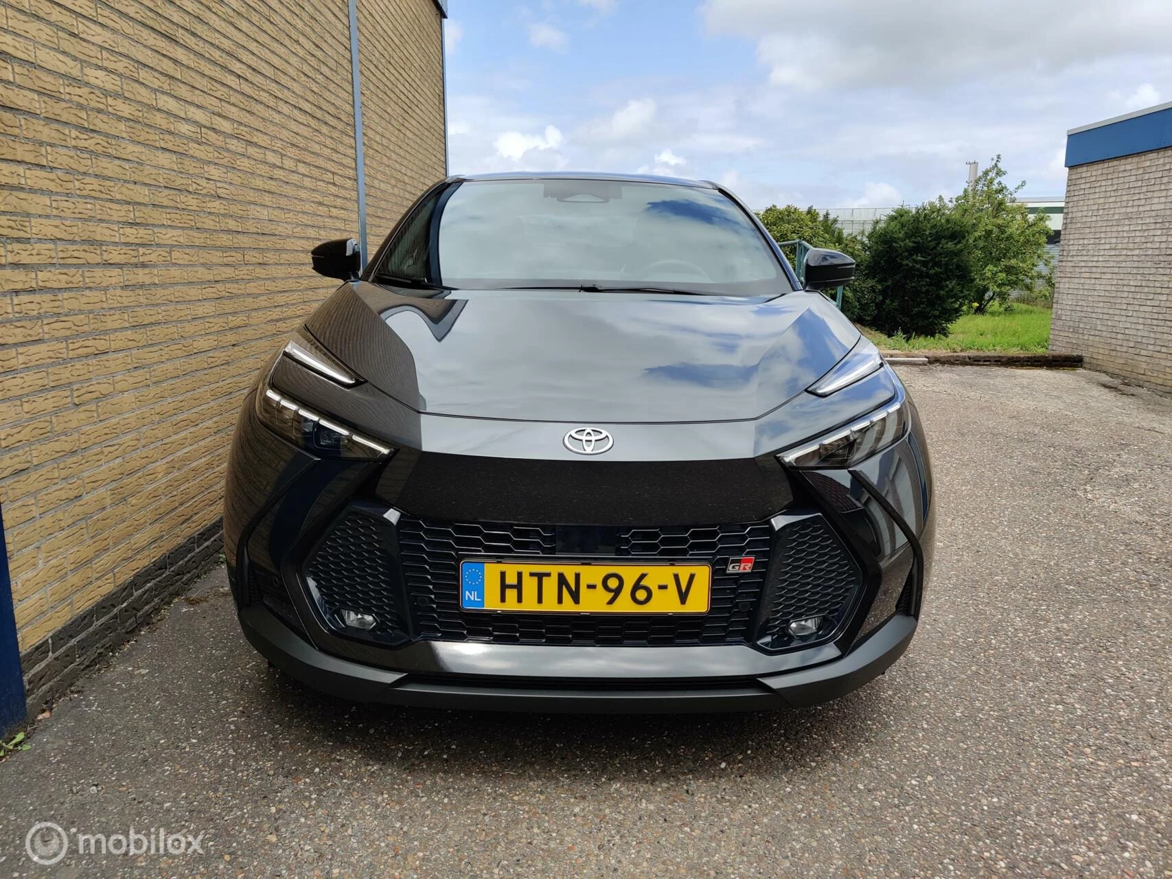 Hoofdafbeelding Toyota C-HR
