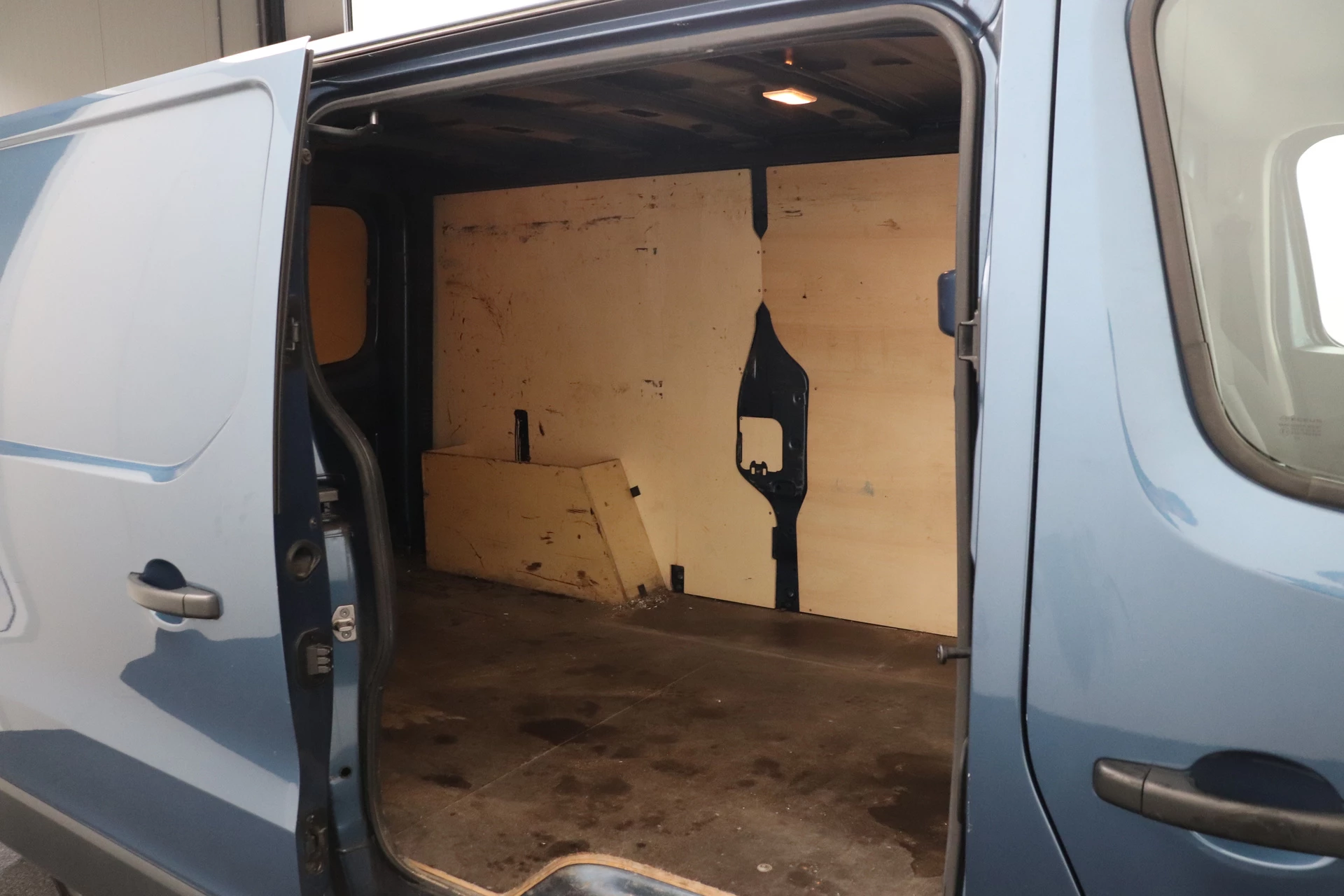 Hoofdafbeelding Nissan NV300
