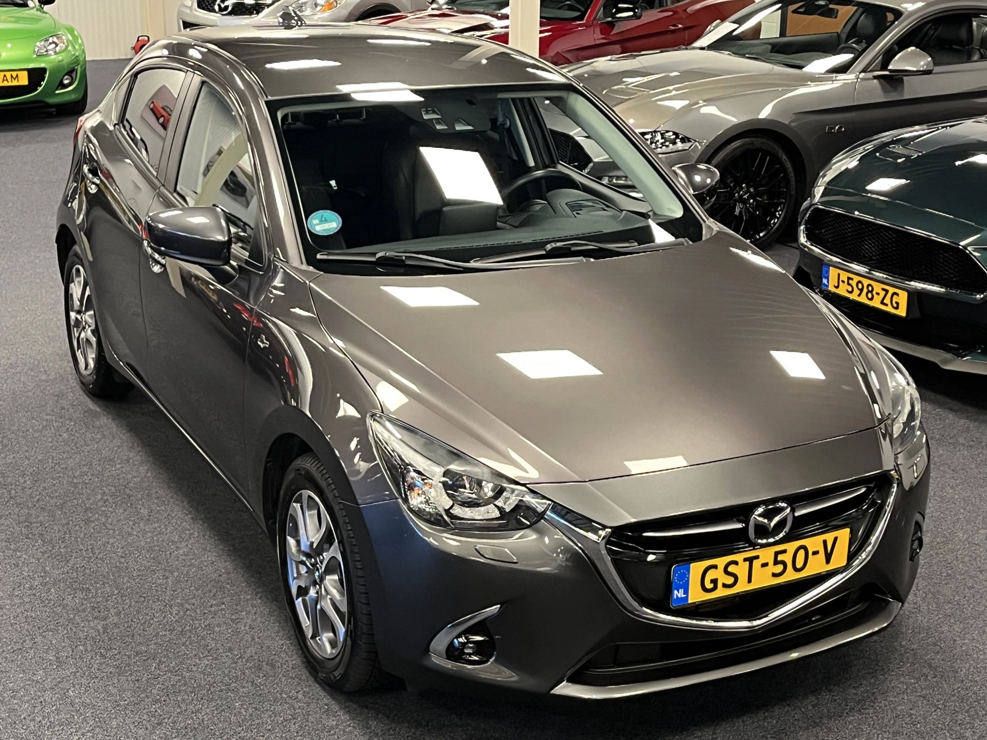 Hoofdafbeelding Mazda 2