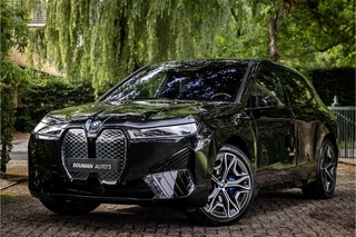 BMW iX xDrive40 High Executive 77 kWh Bowers & Wilkins Sky Lounge Soft Close Massage
