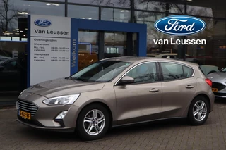 Ford Focus 125PK TITANIUM BUSINESS 5-DEURS TREKHAAK PARK-SENSOREN LM-VELGEN KEYLESS CLIMA WINTERPACK APPLE/ANDROID