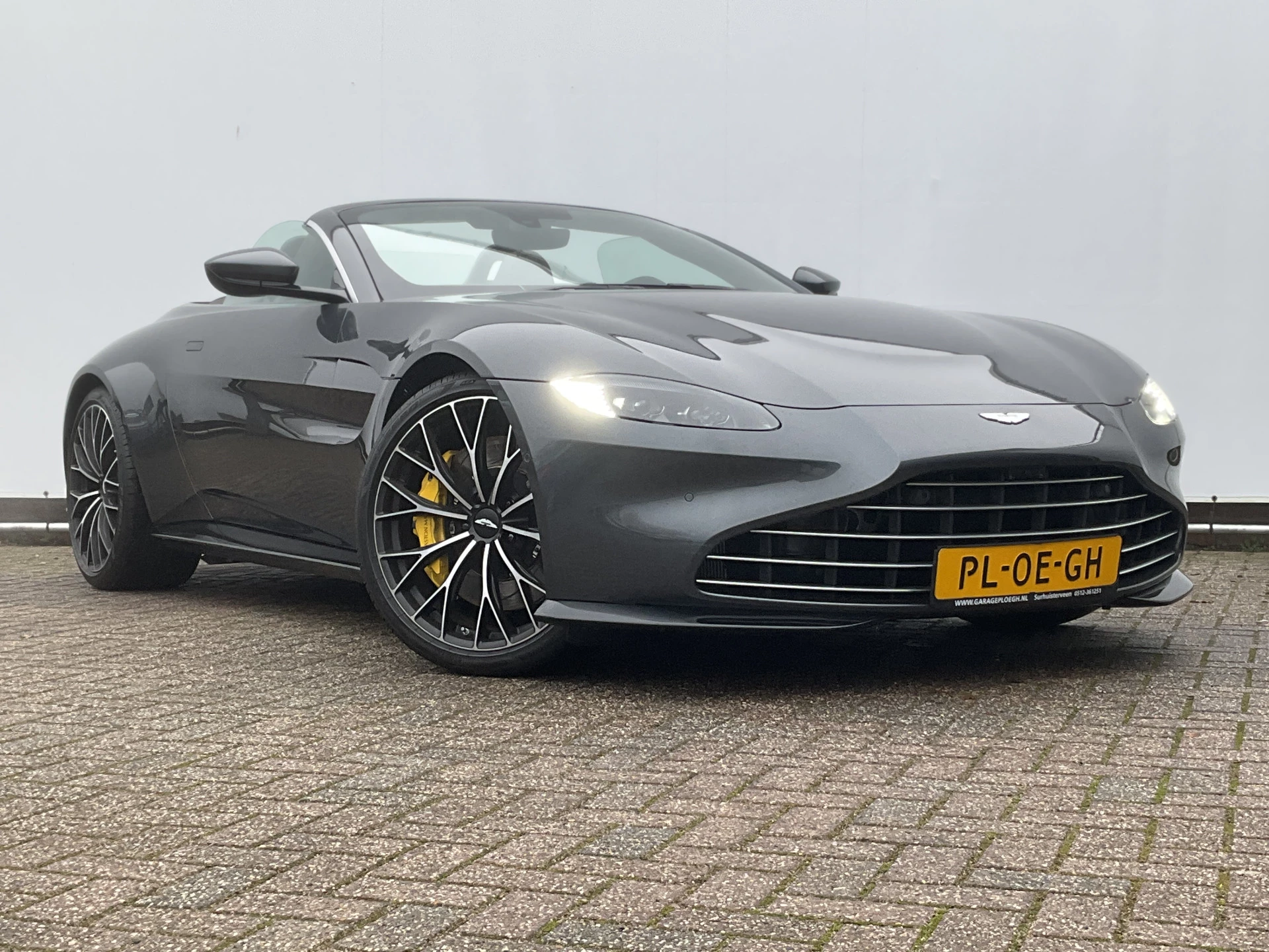 Hoofdafbeelding Aston Martin V8 Vantage