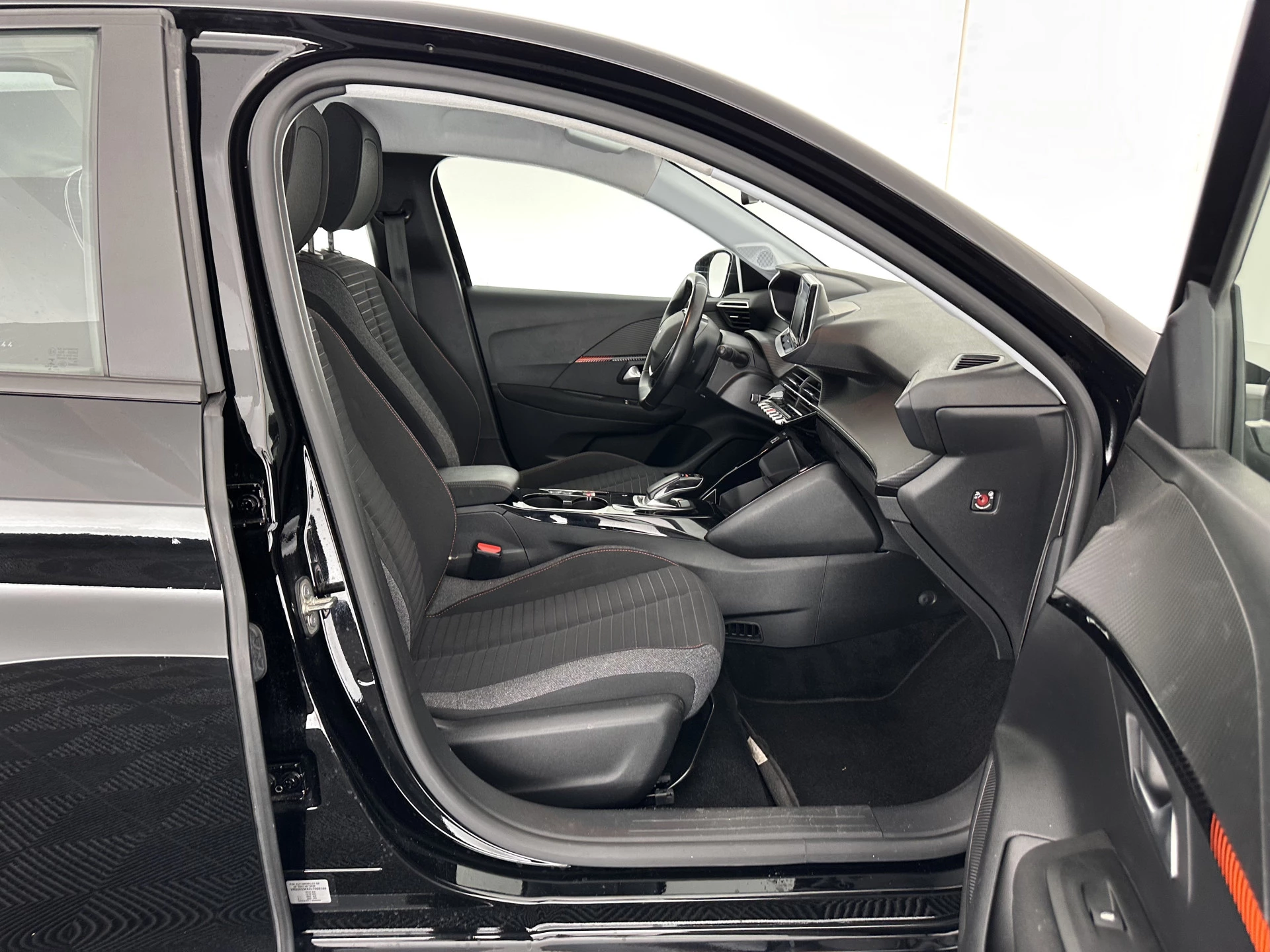 Hoofdafbeelding Peugeot e-208