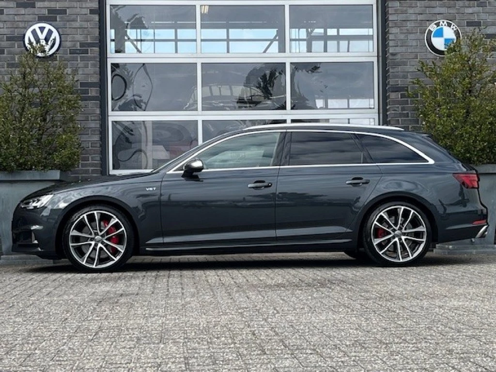 Hoofdafbeelding Audi S4