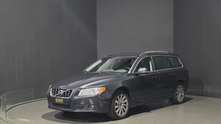 Hoofdafbeelding Volvo V70 Volvo V70 1.6 T4 Limited Edition | Automaat | Leder | Trekhaak | Stoelverwarming