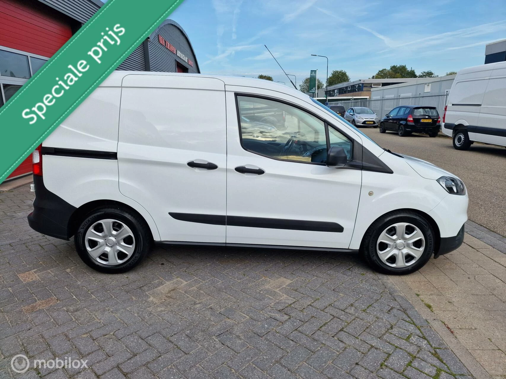 Hoofdafbeelding Ford Transit Courier