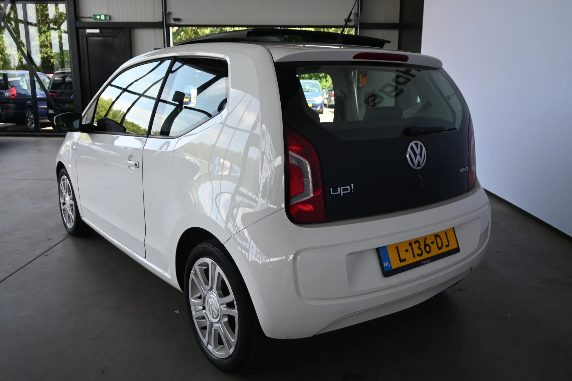 Hoofdafbeelding Volkswagen up!
