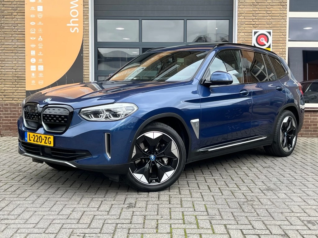 Hoofdafbeelding BMW iX3