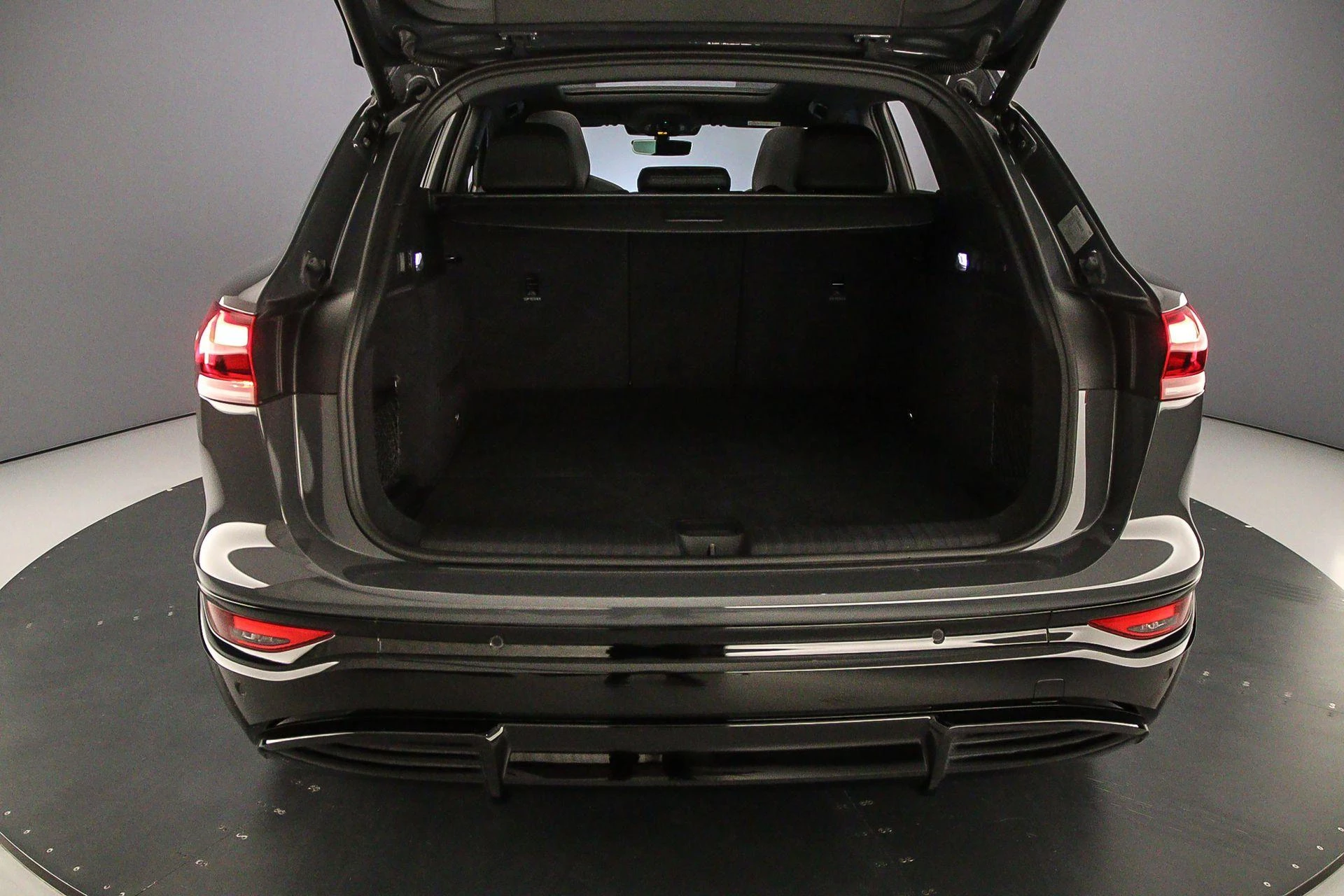 Hoofdafbeelding Audi SQ6 e-tron