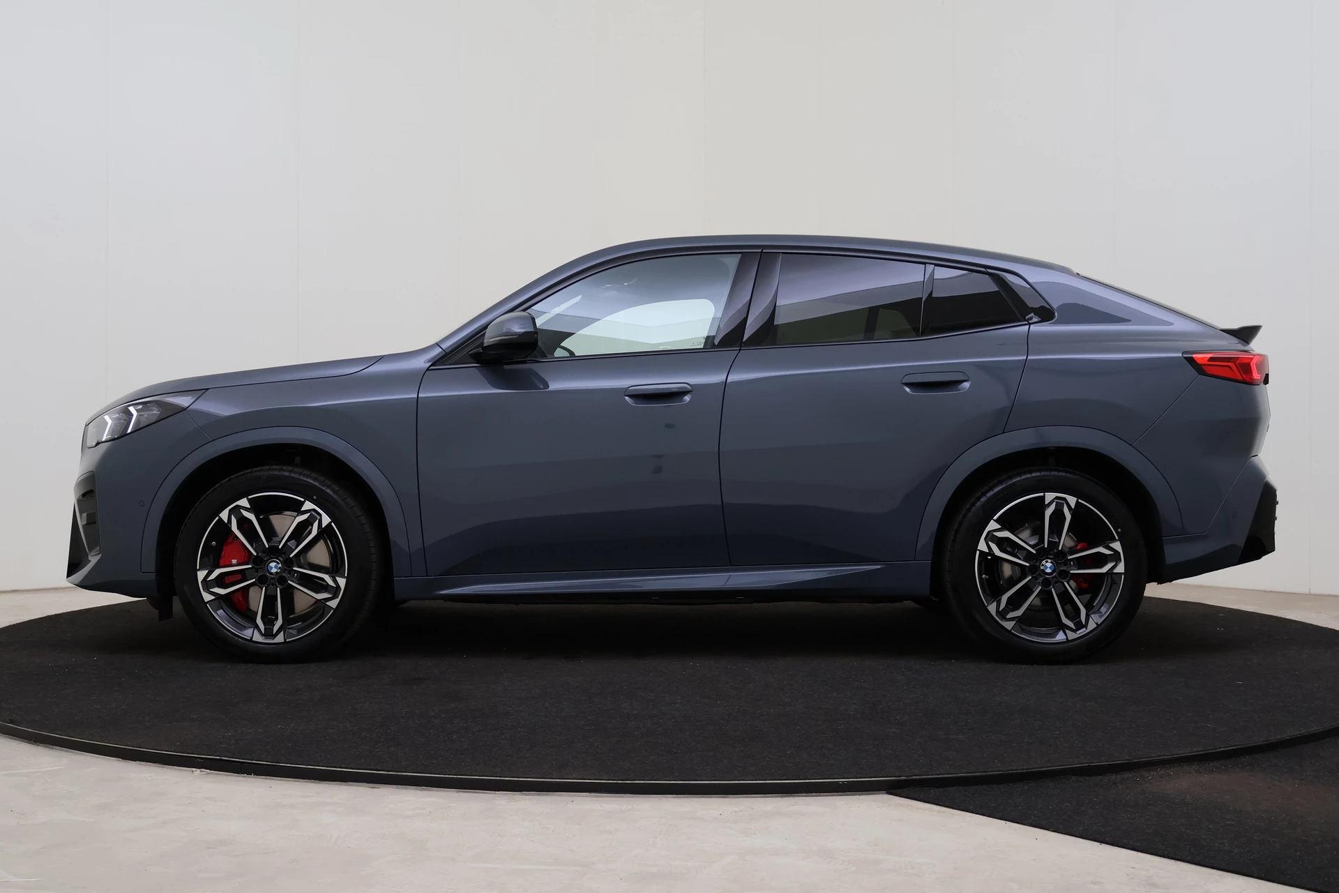 Hoofdafbeelding BMW iX2