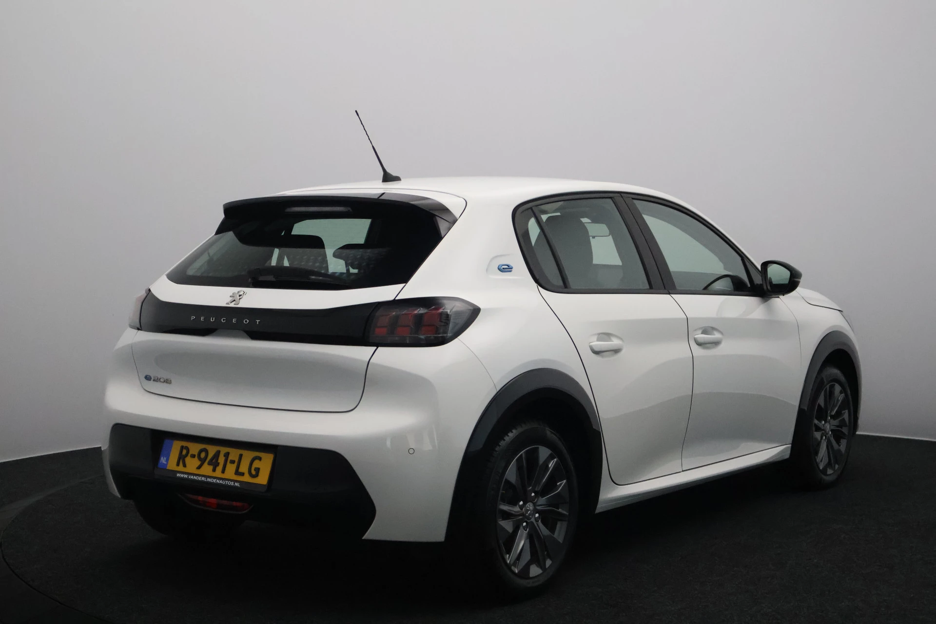 Hoofdafbeelding Peugeot e-208