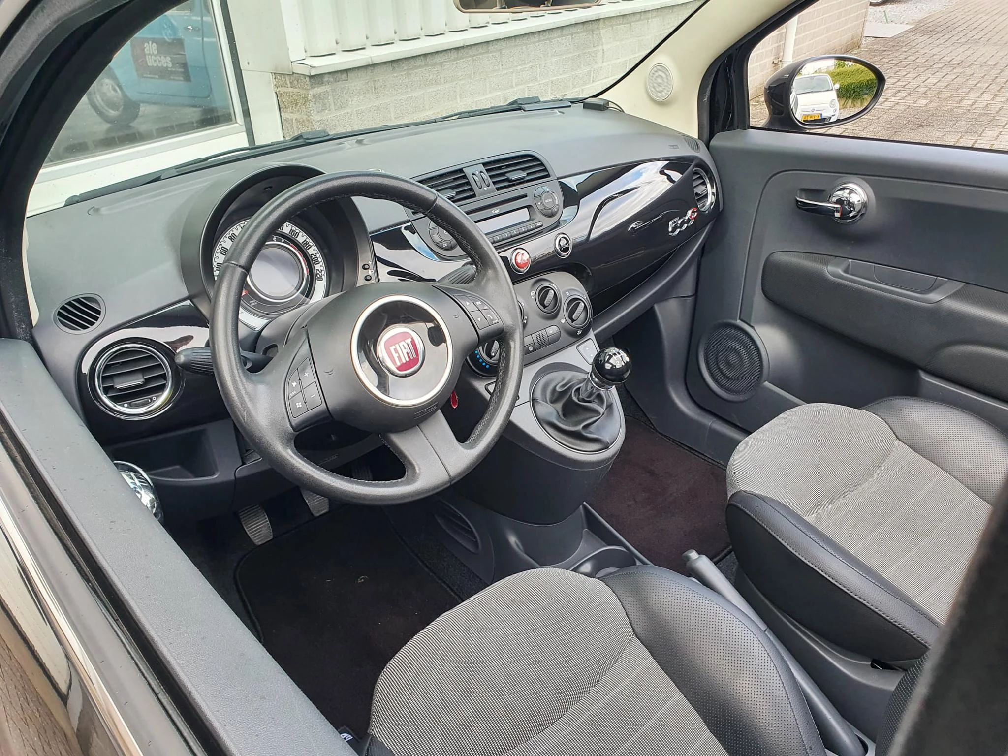 Hoofdafbeelding Fiat 500C