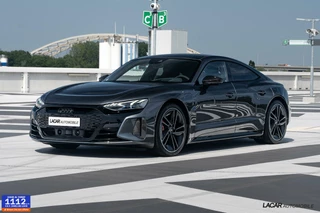 Hoofdafbeelding Audi e-tron GT Audi e-tron GT RS 598 pk I NP 186k I Carbon I RS design rood