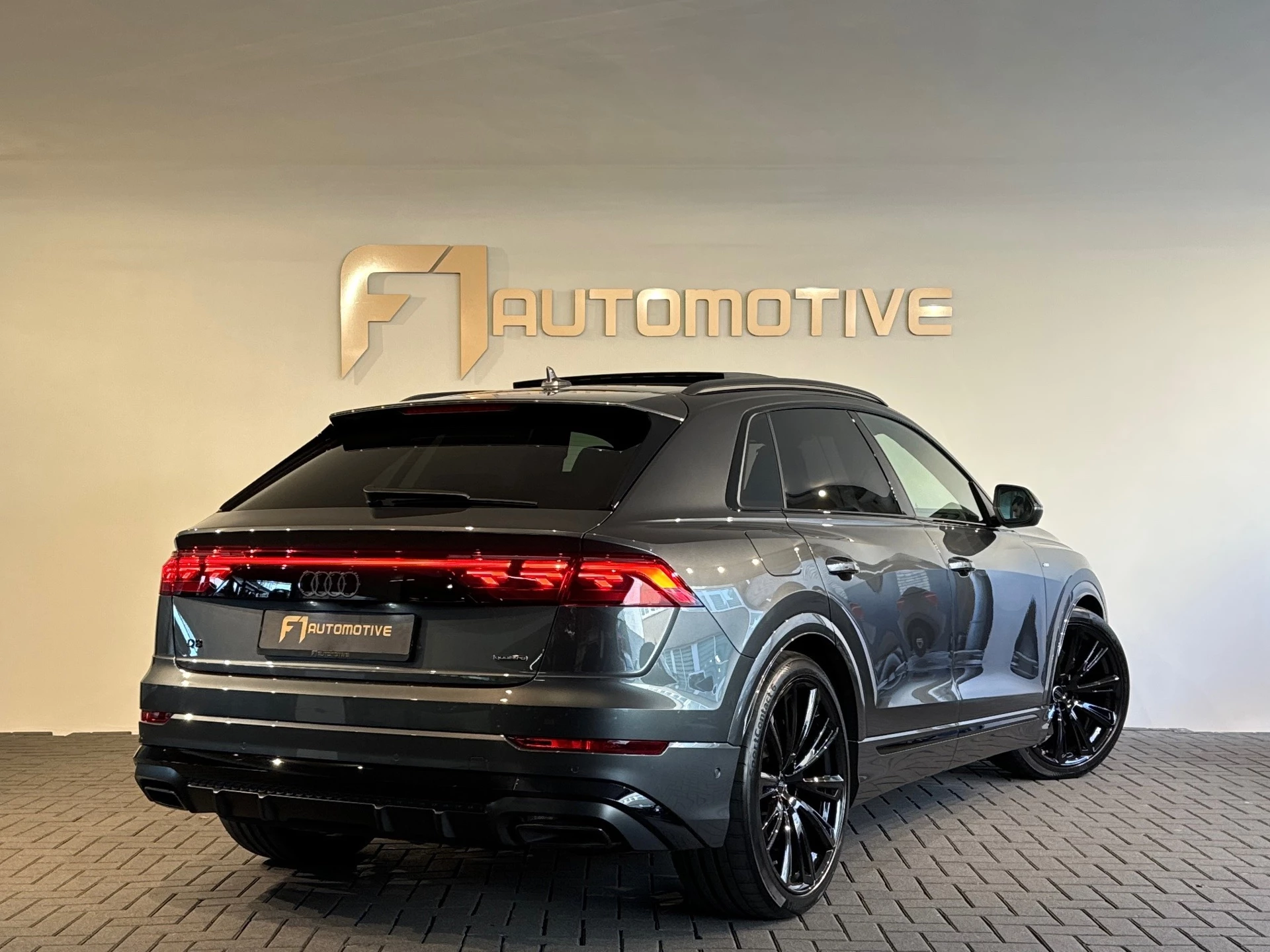 Hoofdafbeelding Audi Q8