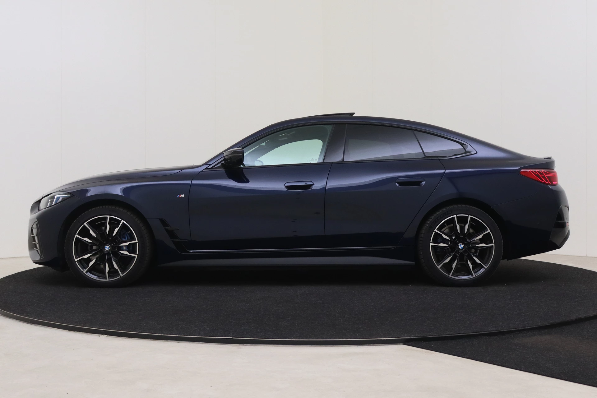 Hoofdafbeelding BMW i4