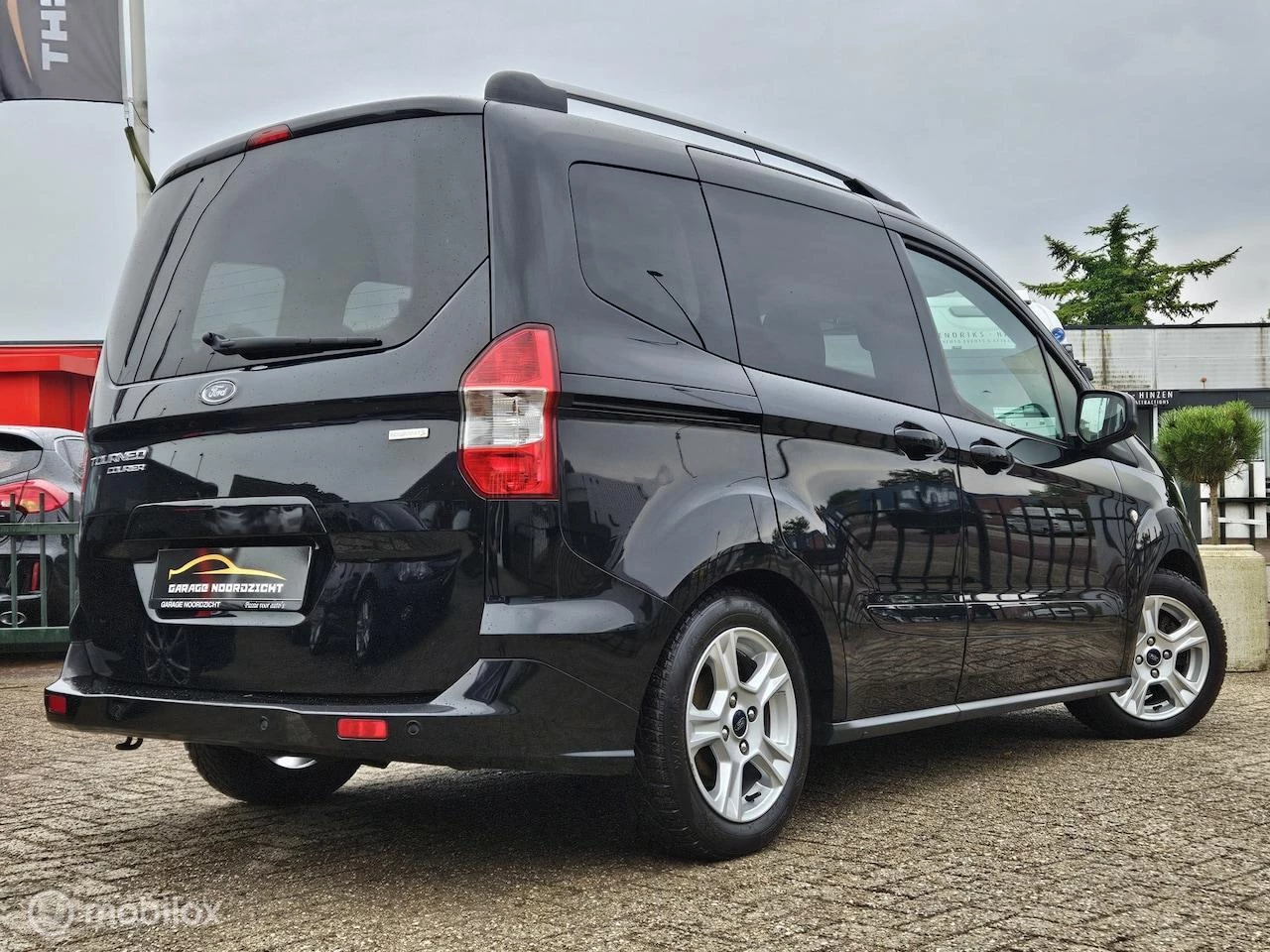 Hoofdafbeelding Ford Transit Courier
