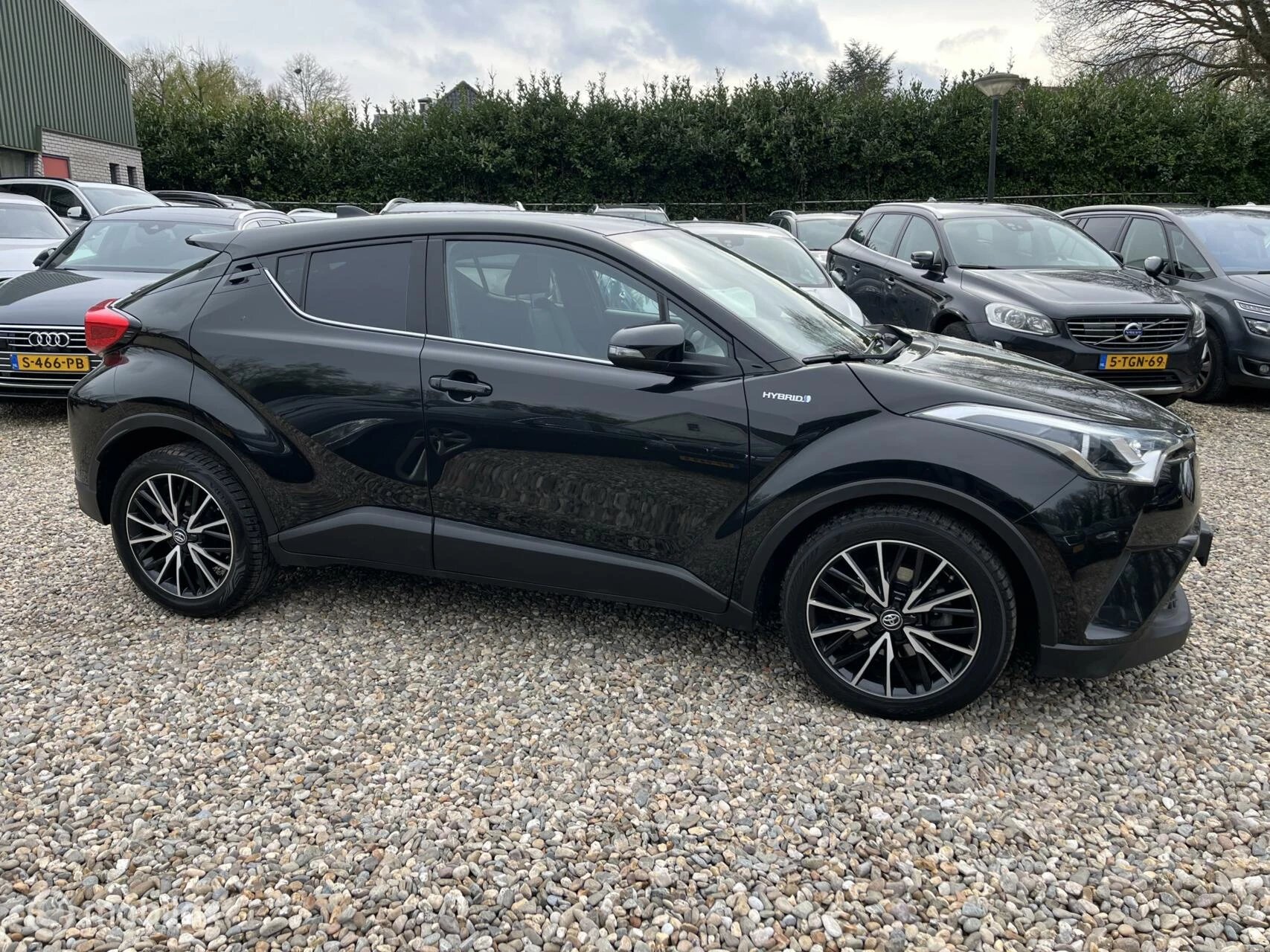 Hoofdafbeelding Toyota C-HR