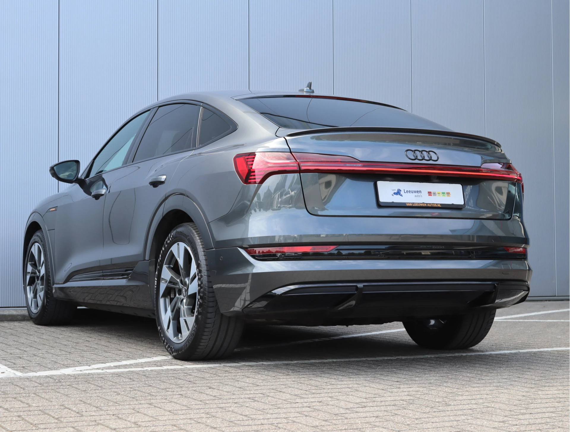 Hoofdafbeelding Audi e-tron