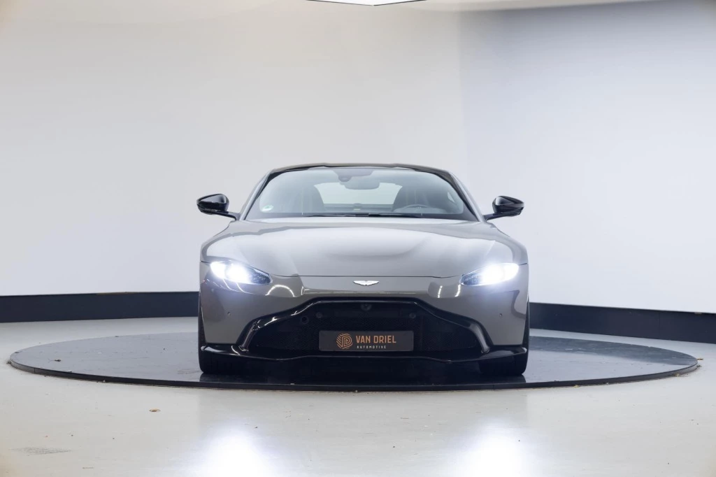 Hoofdafbeelding Aston Martin V8 Vantage