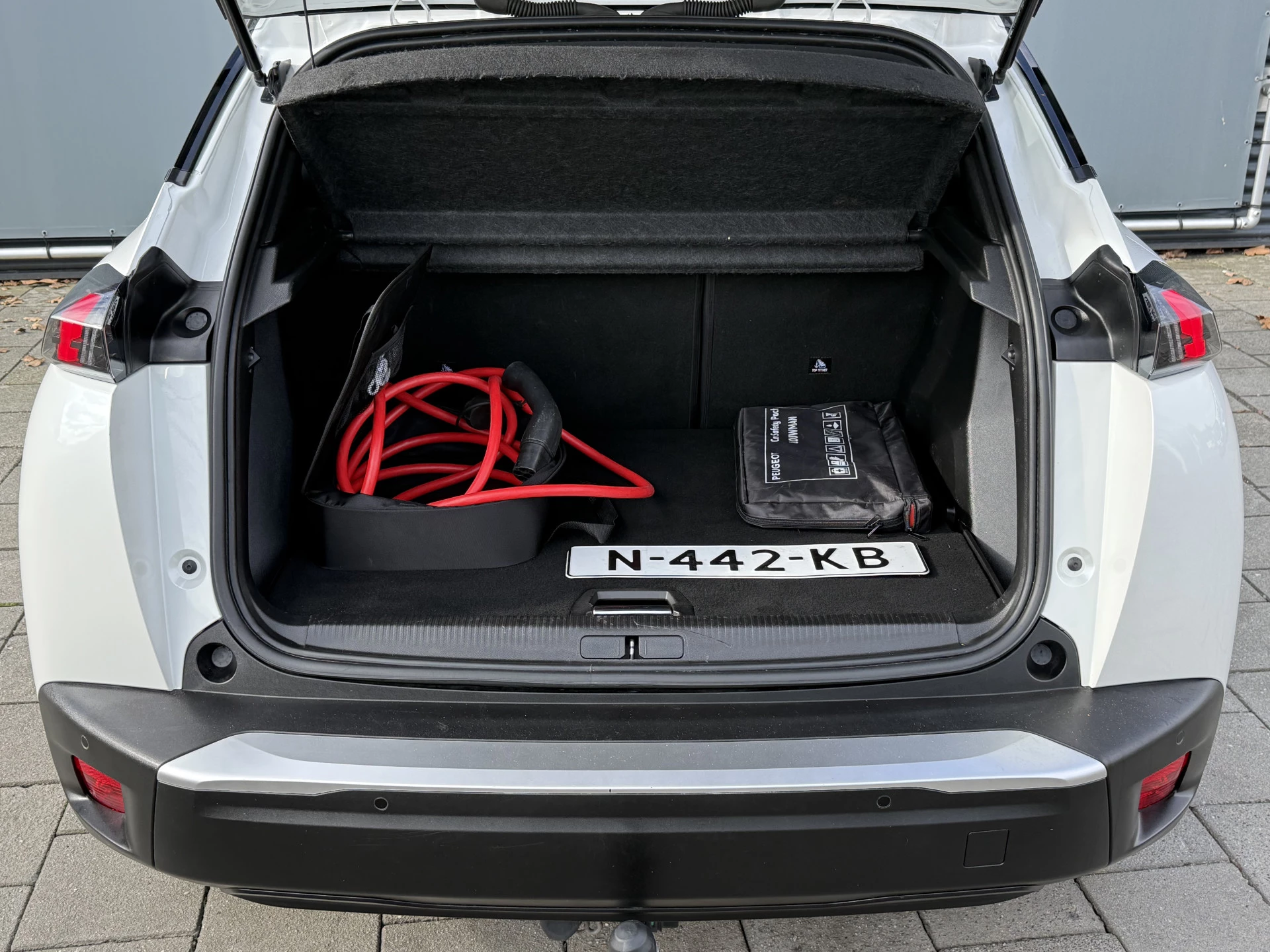 Hoofdafbeelding Peugeot e-2008