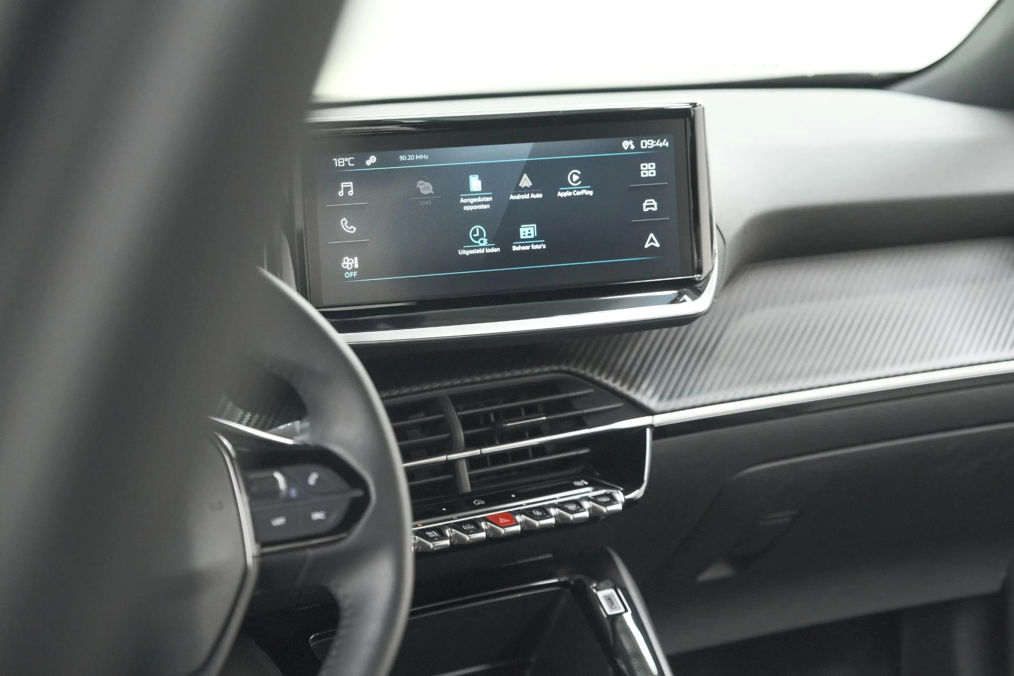 Hoofdafbeelding Peugeot e-2008