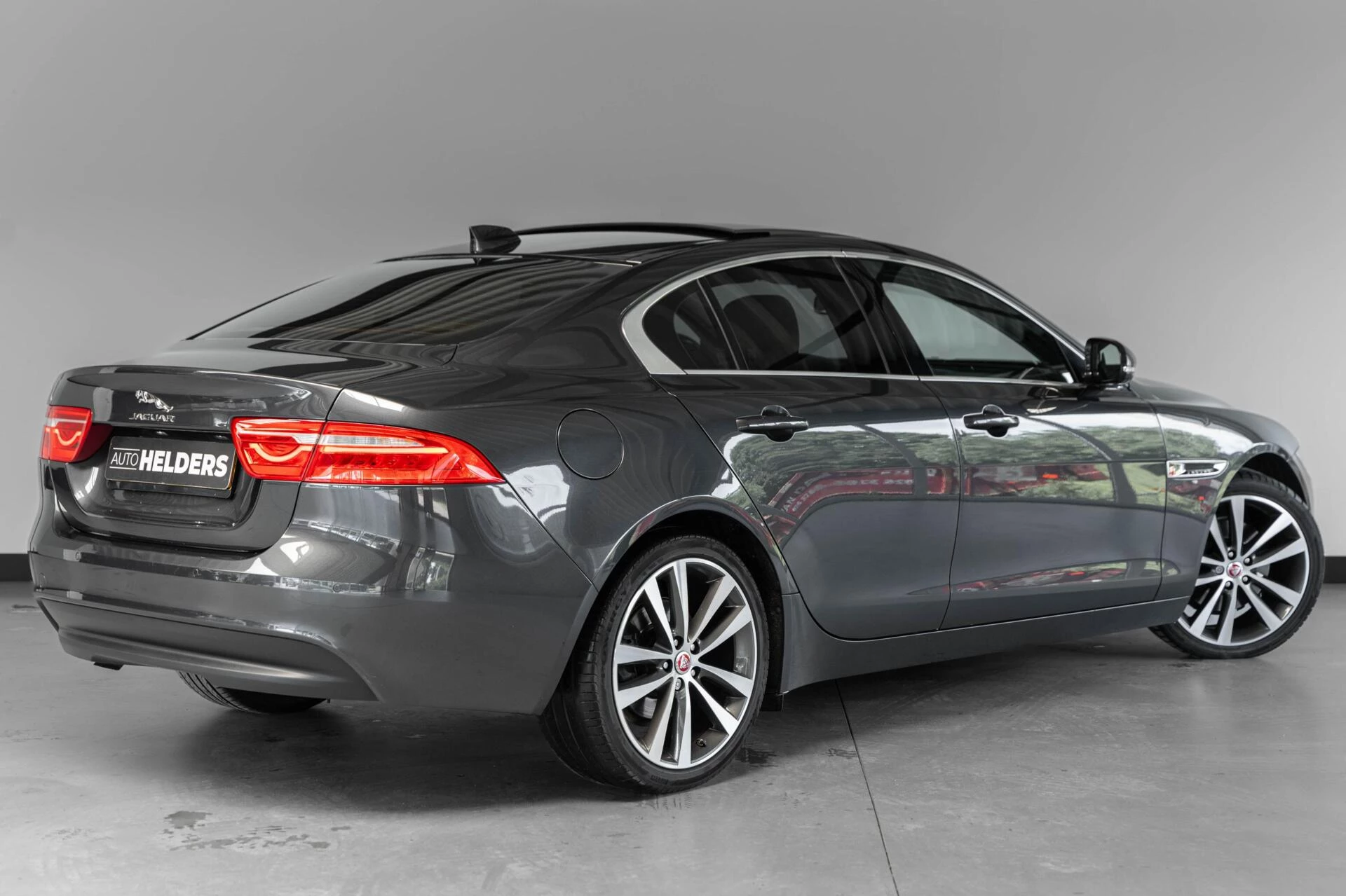 Hoofdafbeelding Jaguar XE