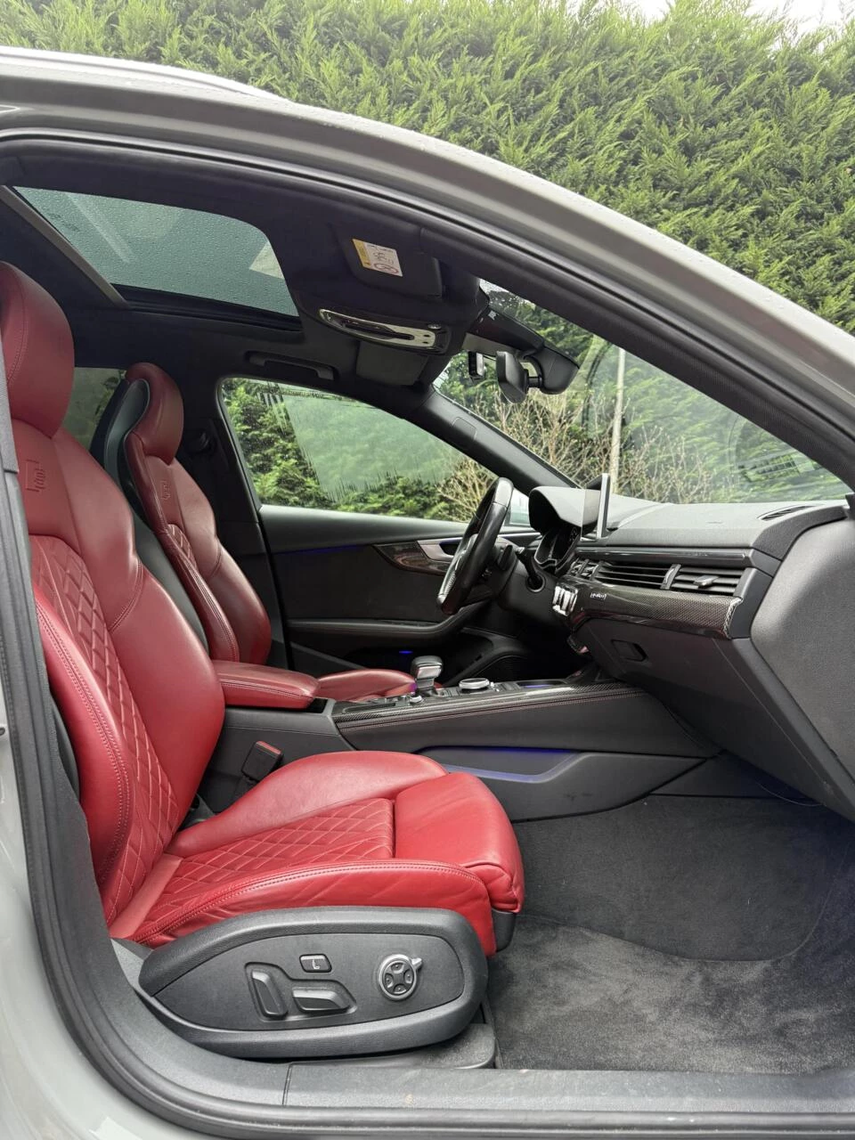 Hoofdafbeelding Audi S4