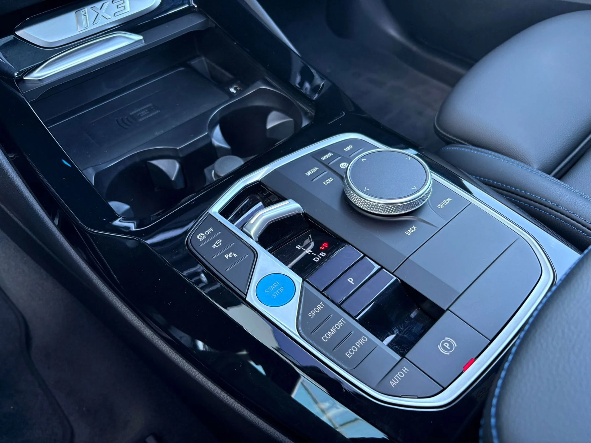 Hoofdafbeelding BMW iX3