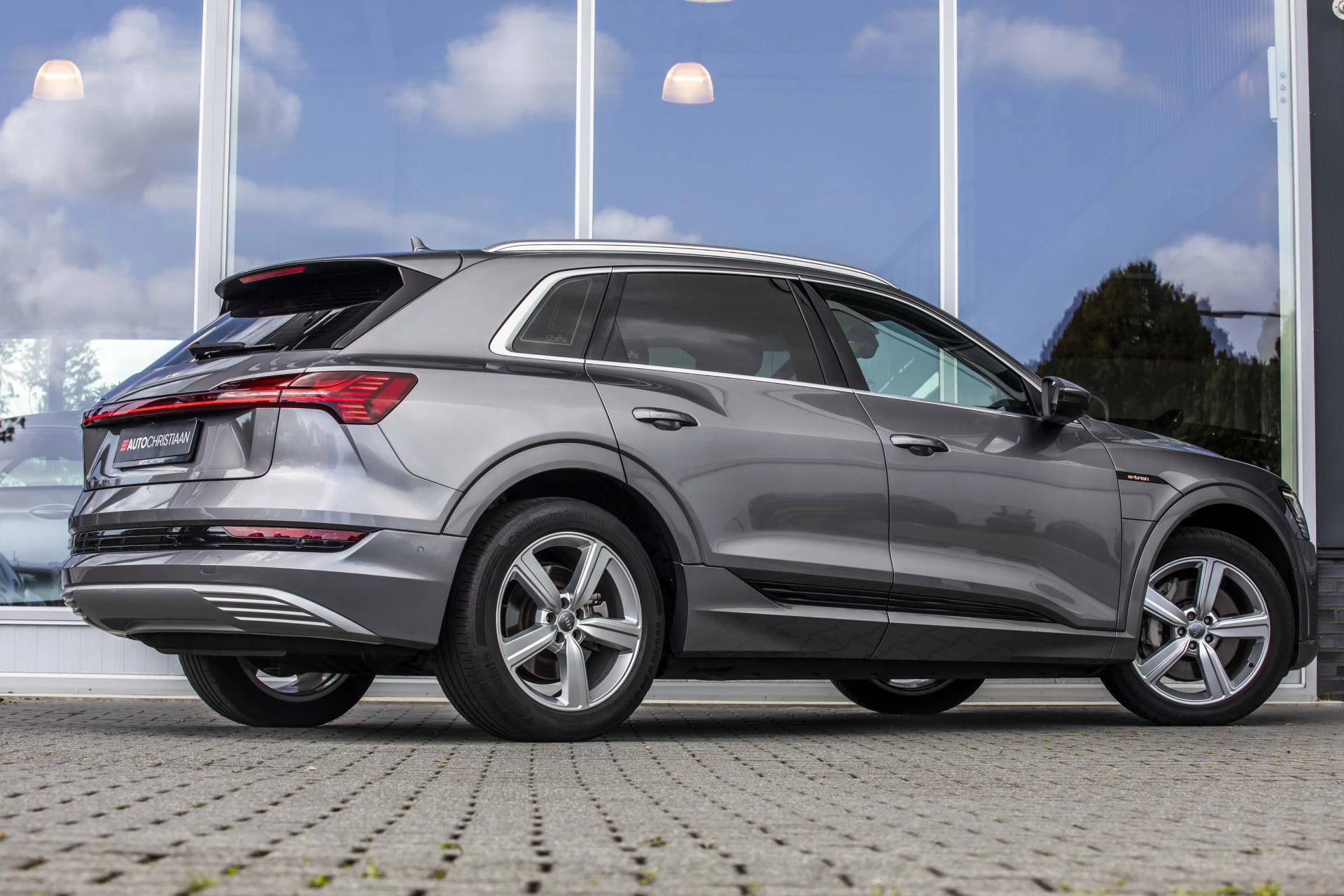 Hoofdafbeelding Audi e-tron